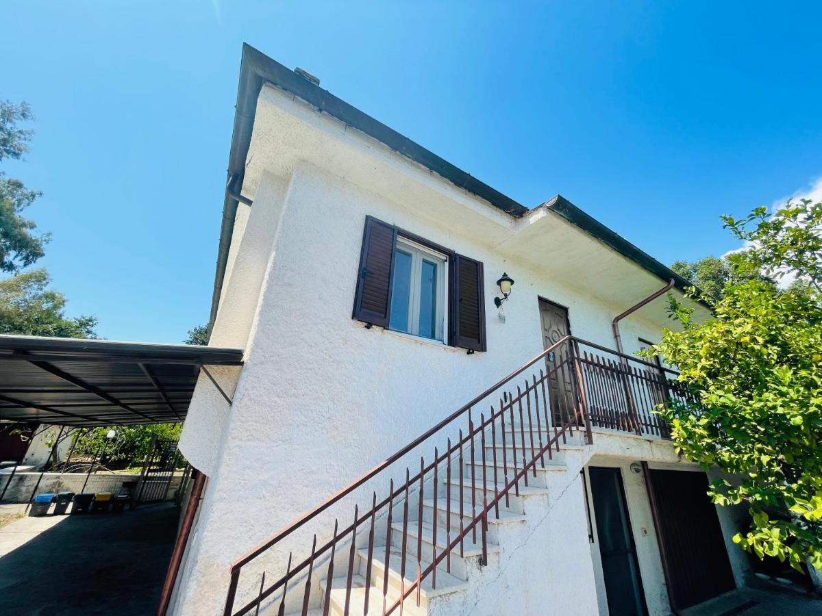 La Casa Di Nonna Attilia Fondi Exterior foto